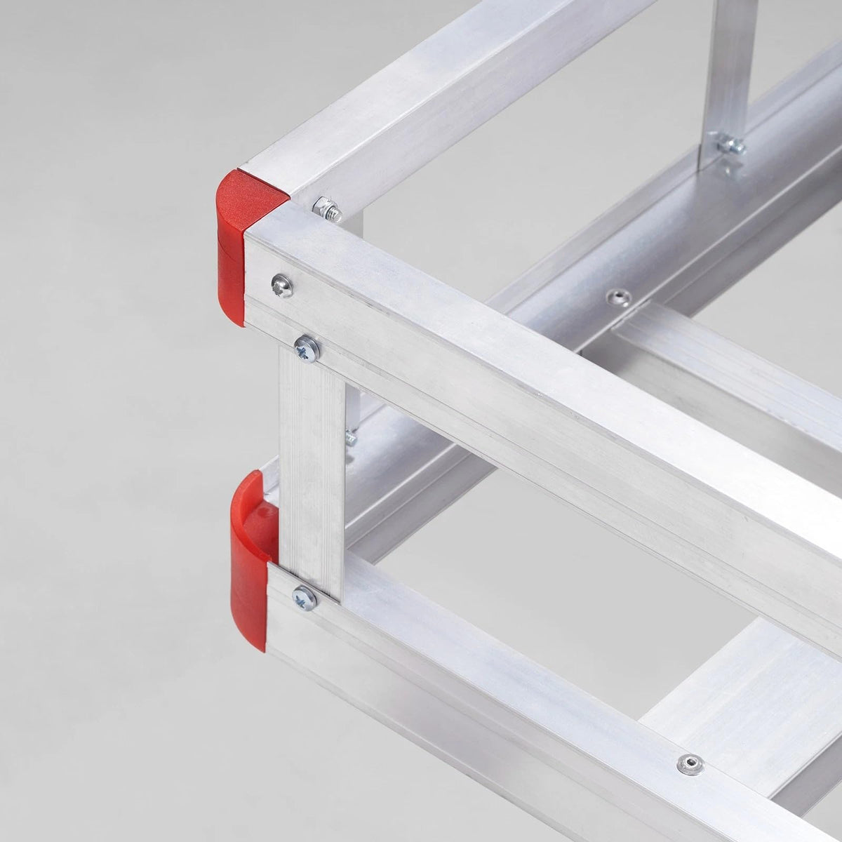 49.4x22.4x7.1 in 500lb Aluminum Hitch Mount Cargo Carrier V51788