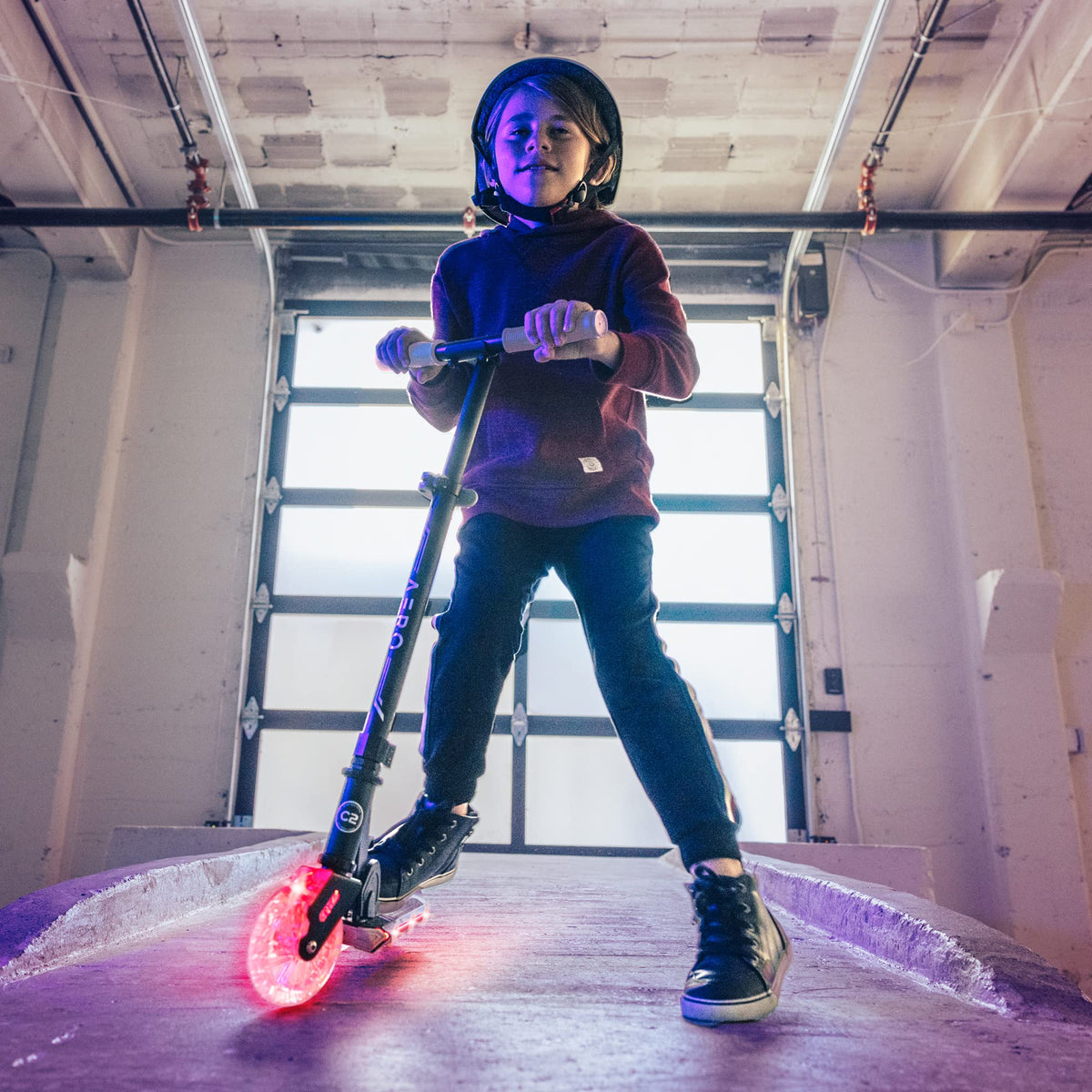 Two-Wheel Kick Scooter for Kids 5-8 with RGB Lights L921361